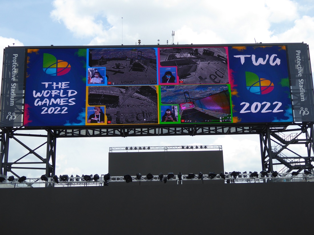 TWG2022 drone racing large screen
