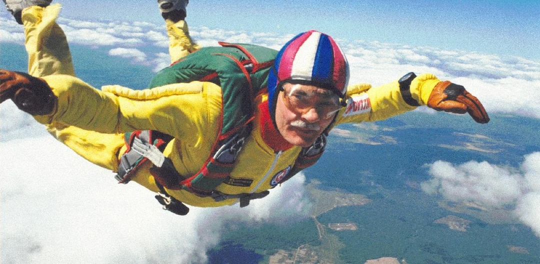 Sergey Kiseliov parachutist